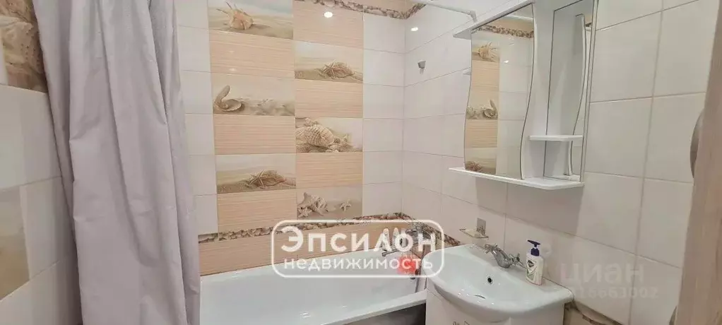 1-к кв. Курская область, Курск ул. Бойцов 9-й Дивизии, 199 (36.6 м) - Фото 0