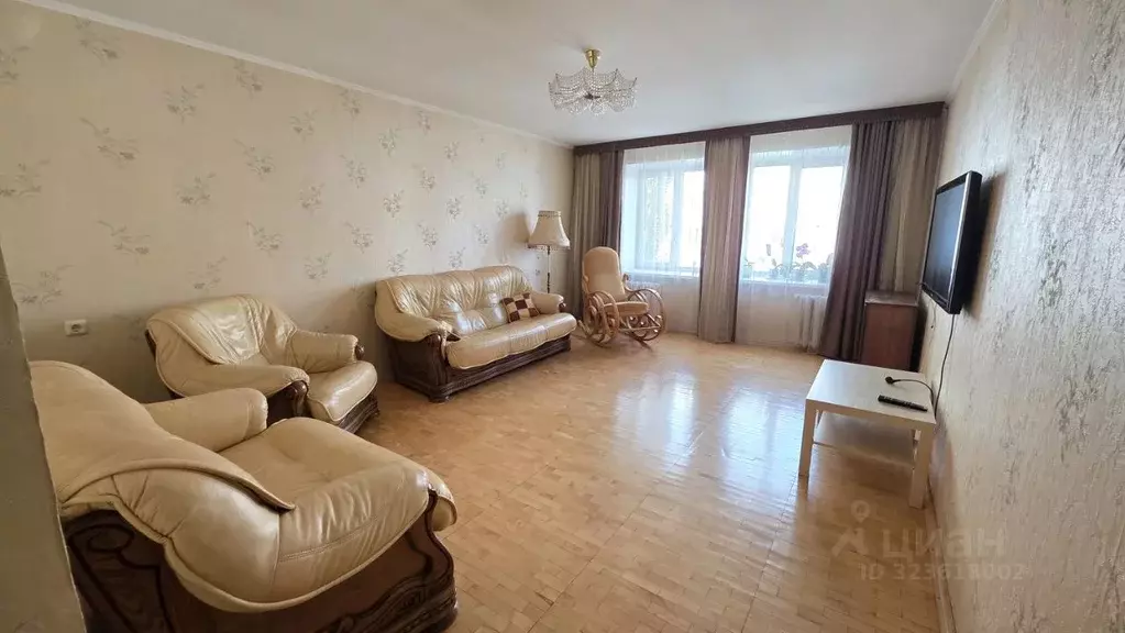 3-к кв. Башкортостан, Уфа ул. Юрия Гагарина, 12/3 (99.8 м) - Фото 1