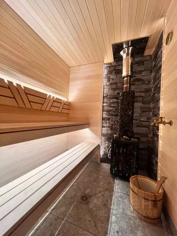 Дом в Красноярский край, Красноярск Лесная ул., 46Дс20 (120 м) - Фото 1