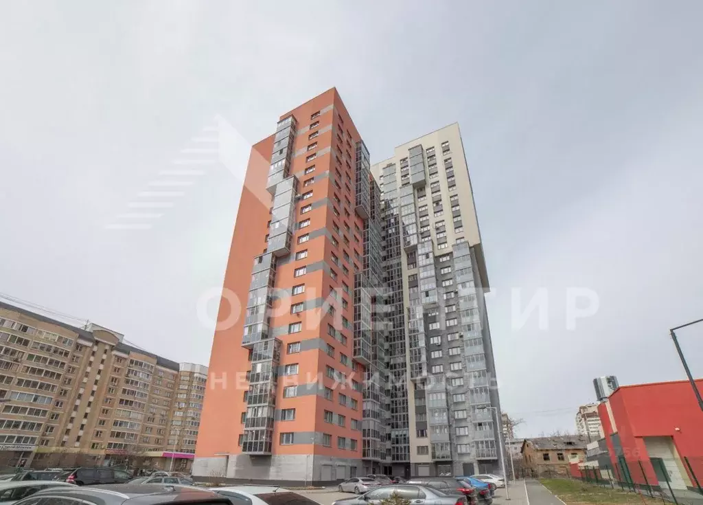2-к кв. Свердловская область, Екатеринбург ул. Репина, 68 (65.1 м) - Фото 0