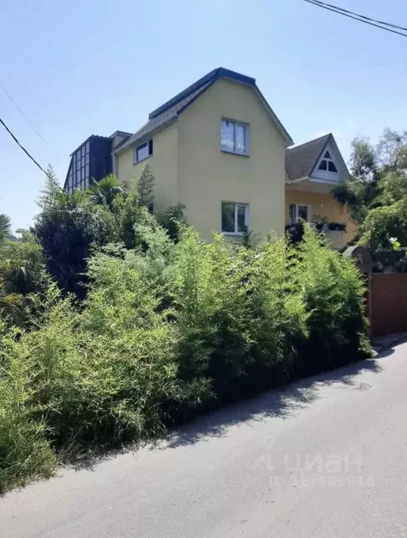 Дом в Краснодарский край, Сочи Красная ул., 33 (330 м) - Фото 0