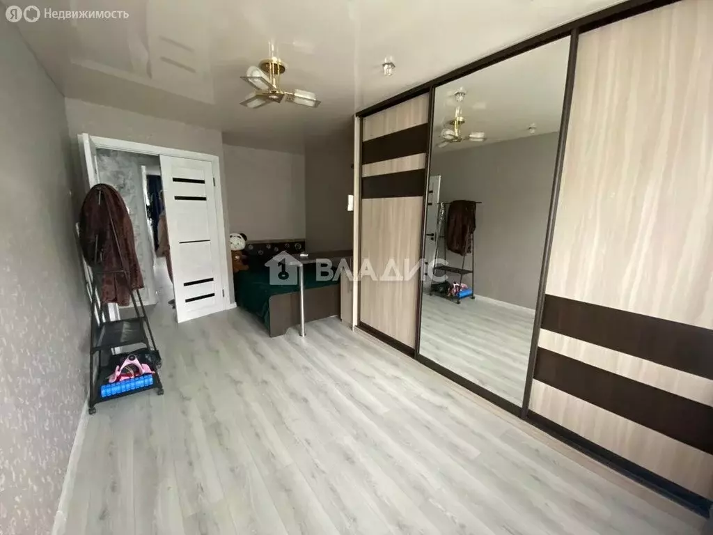 3-комнатная квартира: Белогорск, Весенний переулок, 2 (57.3 м) - Фото 0