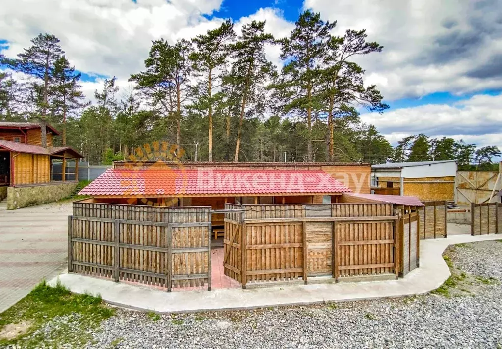 Дом в Новосибирская область, Новосибирск Рощинская ул. (200 м) - Фото 1