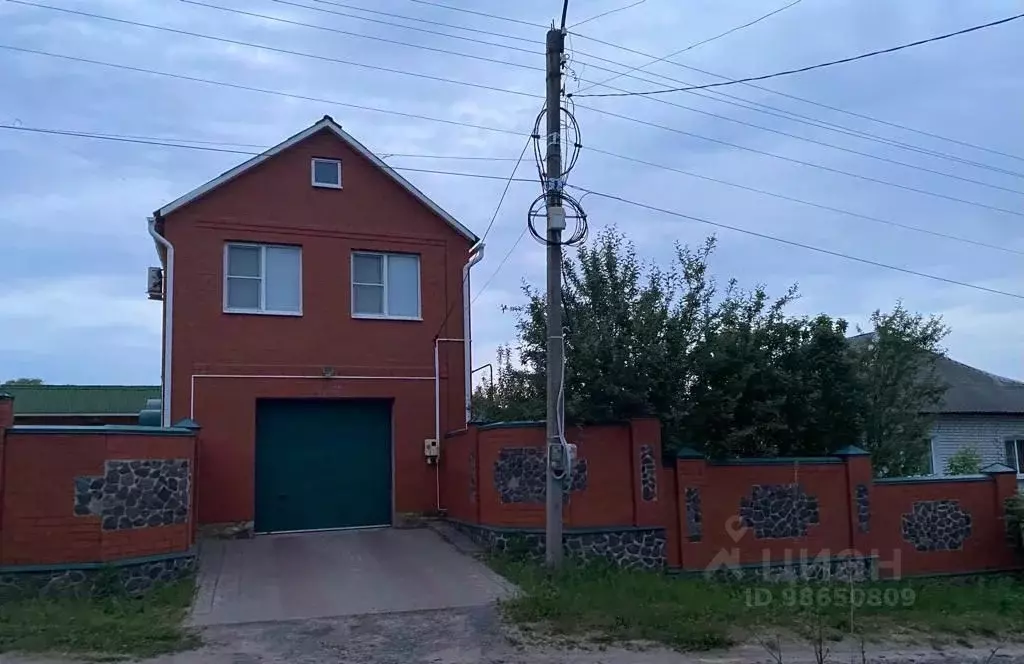 Дом в Курская область, Рыльск ул. Болотникова, 43 (181 м) - Фото 0