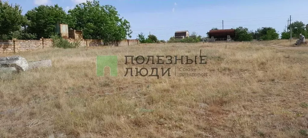 Участок в Крым, Сакский район, с. Суворовское ш. Красноярское (8.0 ... - Фото 1