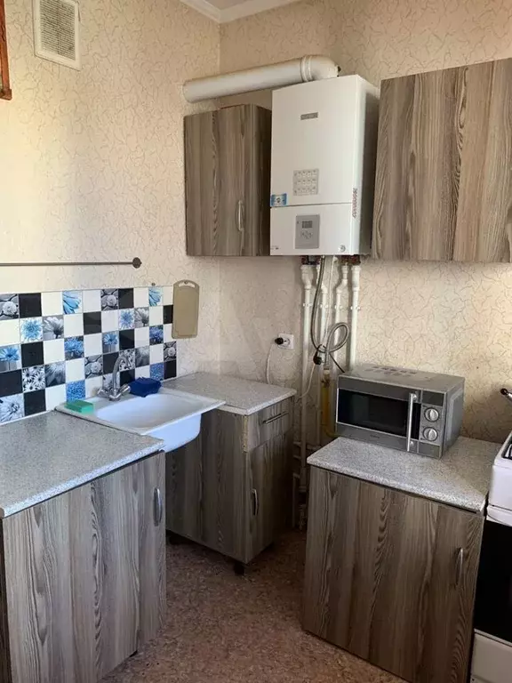 2-к. квартира, 60м, 1/5эт. - Фото 1