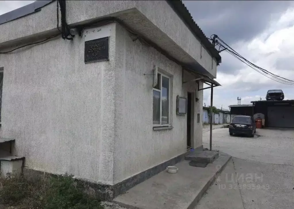 Гараж в Краснодарский край, Новороссийск Мысхакское ш., 53Б (30 м) - Фото 1