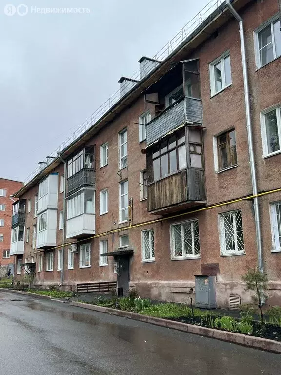 2-комнатная квартира: Кемерово, проспект Шахтёров, 37 (42 м) - Фото 1