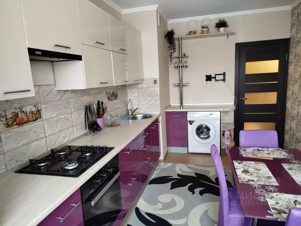 3-к кв. Омская область, Омск ул. 21-я Амурская, 35 (70.1 м) - Фото 1