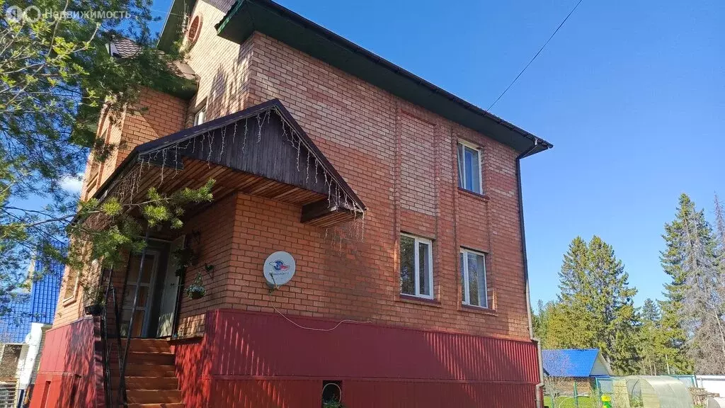 Дом в посёлок городского типа Краснозатонский, Хвойная улица, 1 (170 ... - Фото 0