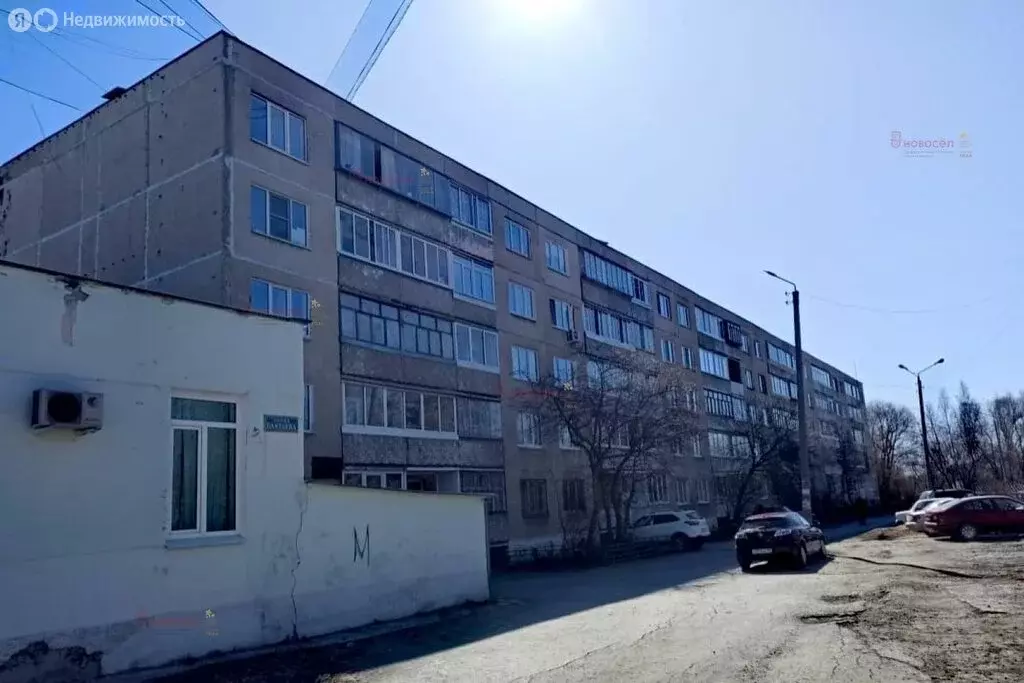 2-комнатная квартира: Среднеуральск, улица Бахтеева, 8 (53.2 м) - Фото 1