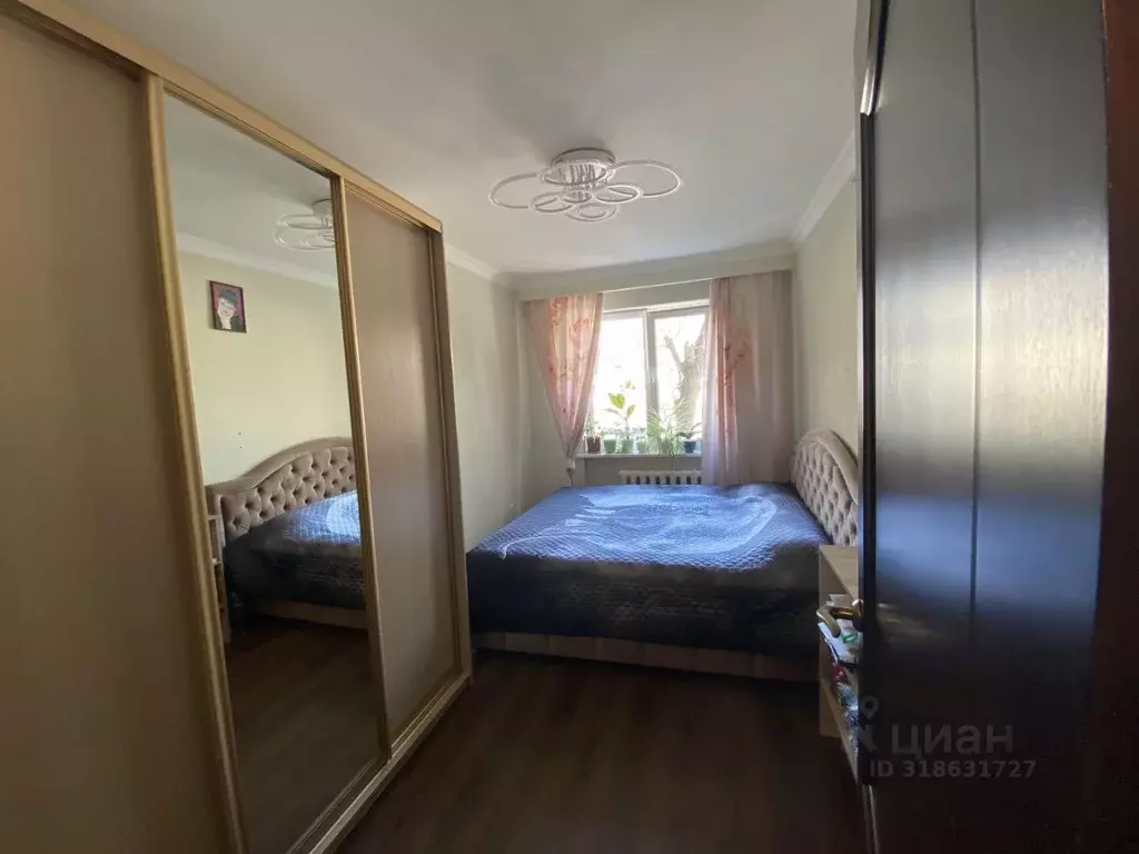 3-к кв. Оренбургская область, Оренбург Космическая ул., 7/1 (61.0 м) - Фото 0