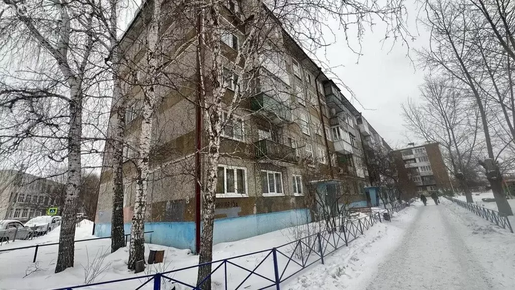 4-комнатная квартира: Омск, 6-я Шинная улица, 15А (59.7 м) - Фото 2