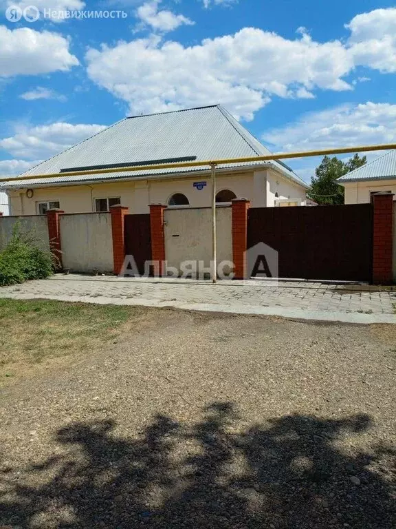 Дом в станица Ладожская, Красная улица (74.5 м) - Фото 1