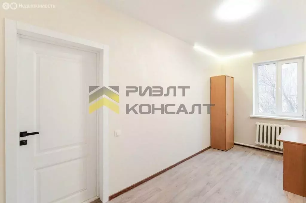 3-комнатная квартира: Омск, улица 20 лет РККА, 200 (55 м) - Фото 2