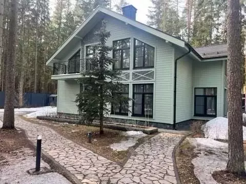 Дом в Санкт-Петербург пос. Репино, Большой просп. (300 м) - Фото 1