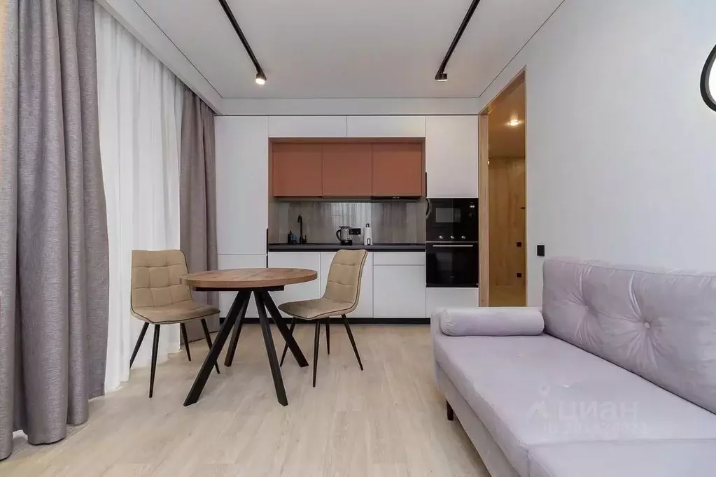 2-к кв. Омская область, Омск ул. 5-я Северная, 124 (47.0 м) - Фото 1