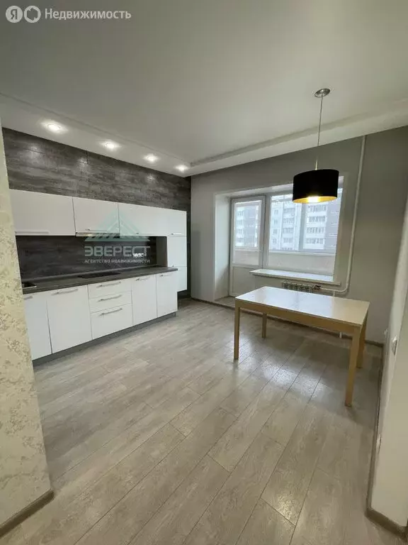 1-комнатная квартира: Абакан, Торговая улица, 2А (48 м) - Фото 1