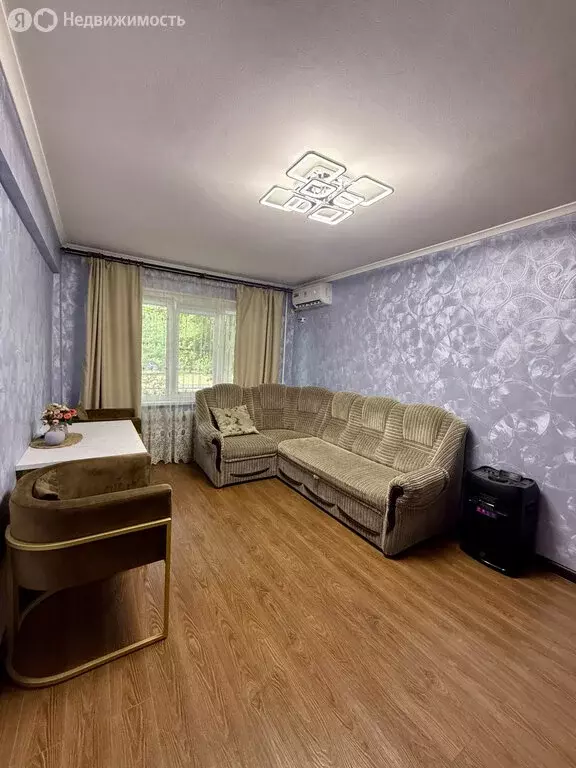 2-комнатная квартира: Армавир, улица Ефремова, 3 (51.8 м) - Фото 1