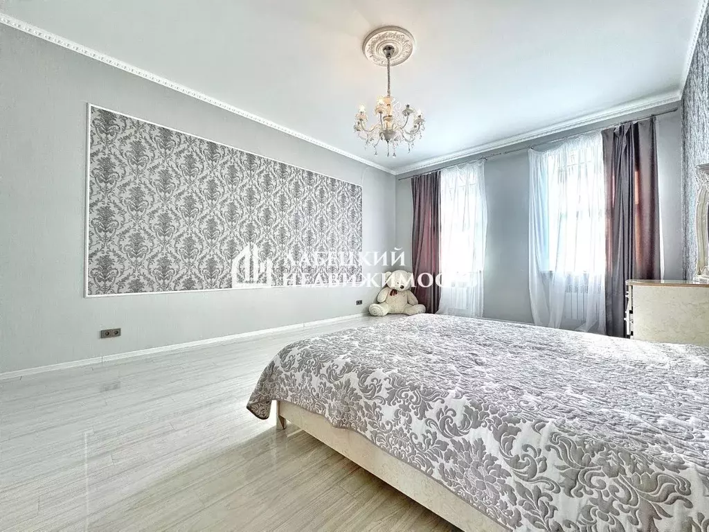 5-к кв. Санкт-Петербург Невский просп., 180/2 (166.7 м) - Фото 1