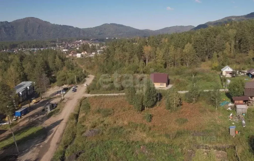 Участок в Алтай, Майминский район, Манжерокское с/пос, с. Озерное ул. ... - Фото 1