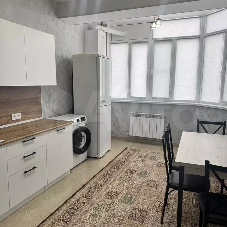 2-к. квартира, 70 м, 4/10 эт. - Фото 0