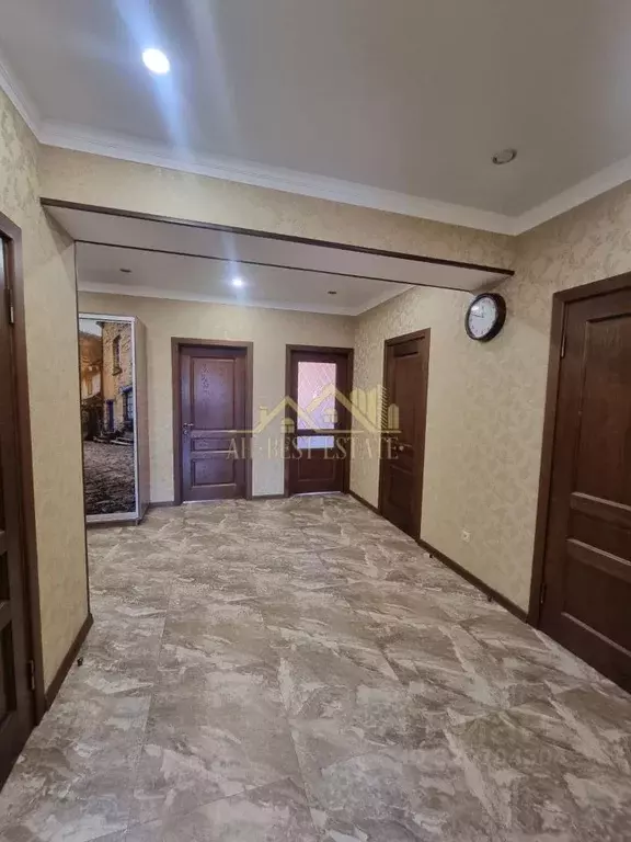 3-к кв. Северная Осетия, Владикавказ ул. Алихана Гагкаева, 11к1 (110.0 ... - Фото 0