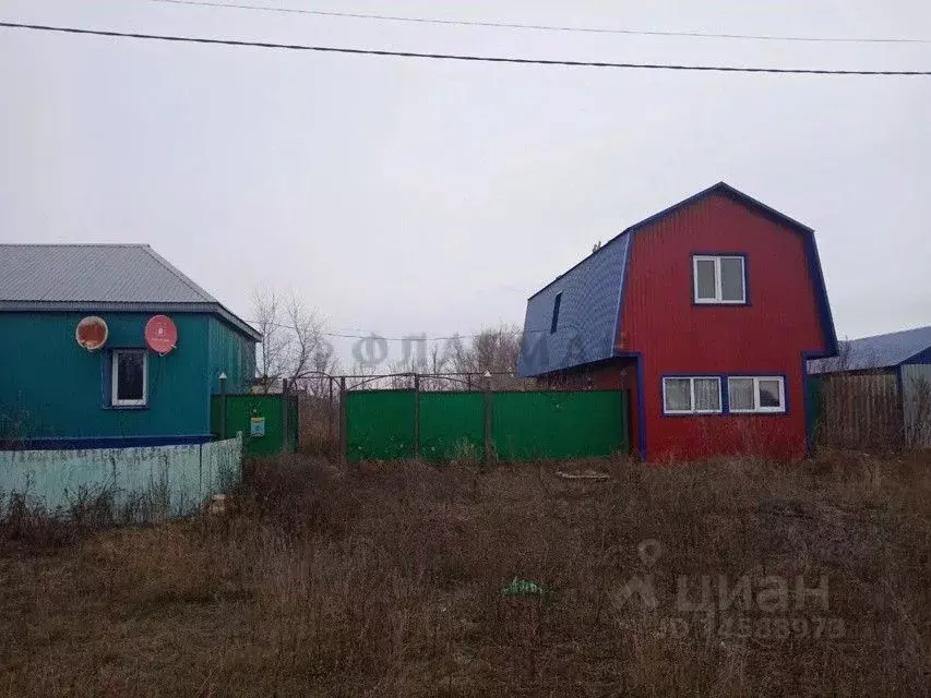 Дом в Саратовская область, Пугачевский район, Заволжское муниципальное ... - Фото 0