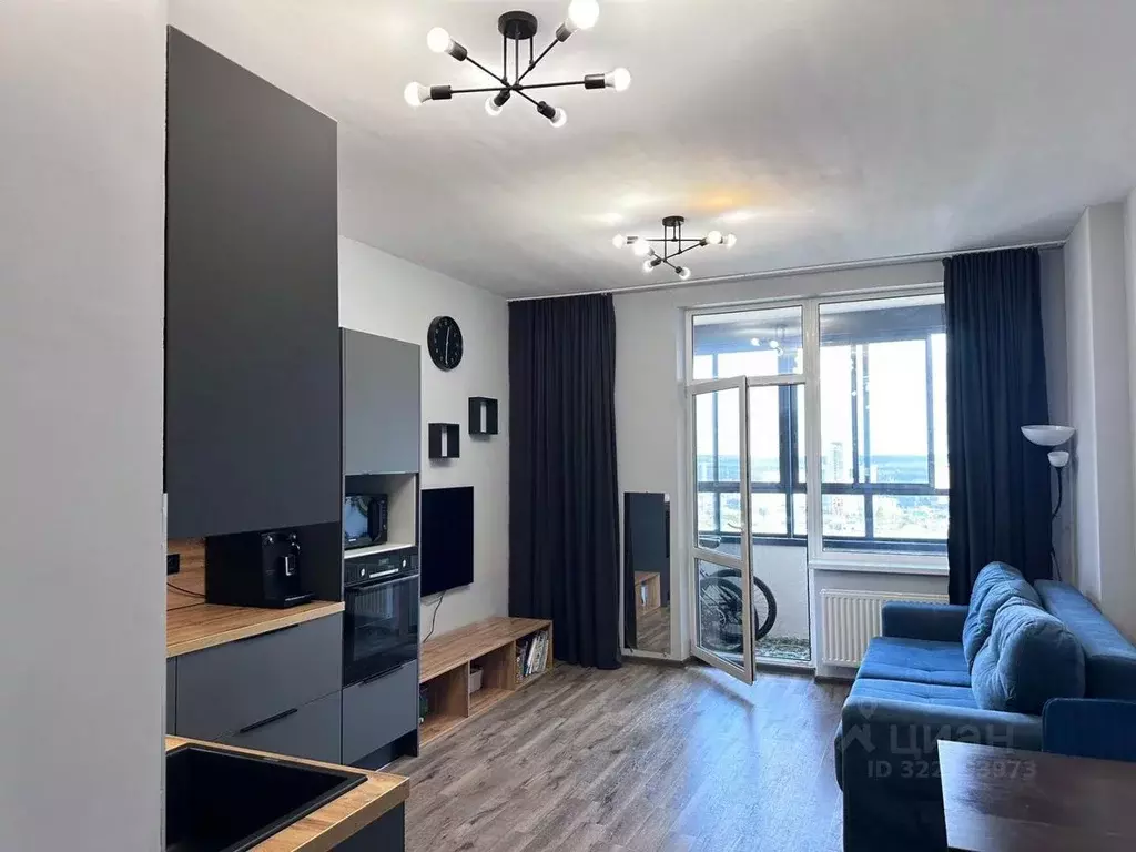 2-к кв. Свердловская область, Екатеринбург ул. Родонитовая, 35 (77.0 ... - Фото 1