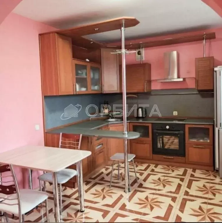 3-к кв. Тюменская область, Тюмень ул. Мельникайте, 138 (89.2 м) - Фото 1