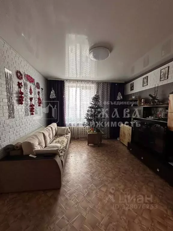 2-к кв. Кемеровская область, Юрга Ленинградская ул., 40 (54.0 м) - Фото 1