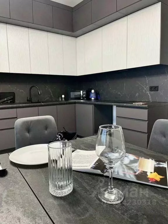 1-к кв. Ставропольский край, Ессентуки ул. Луначарского, 11 (75.0 м) - Фото 0