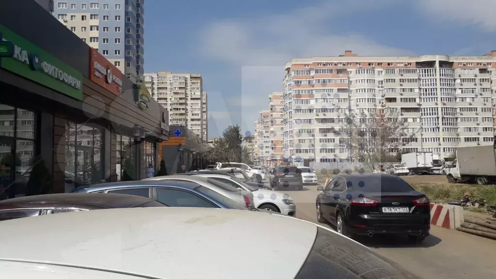 Помещение на активном трафике. Площадь 76 кв. м., ремонт - Фото 1
