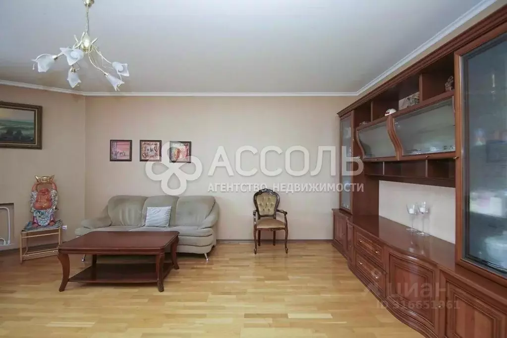 4-к кв. Омская область, Омск ул. Добровольского, 5/1 (156.0 м) - Фото 1