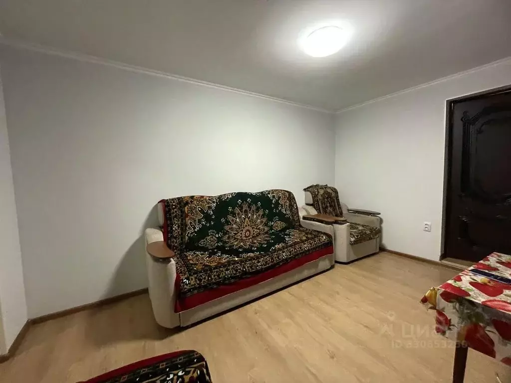 2-к кв. Кабардино-Балкария, Нальчик Интернациональная ул. (35.0 м) - Фото 1