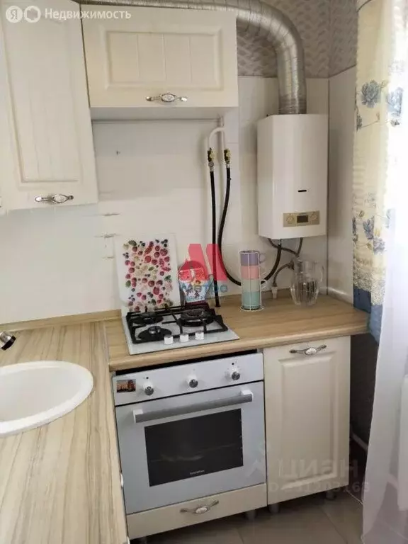3-комнатная квартира: Ярославль, улица Урицкого, 49 (56 м) - Фото 1