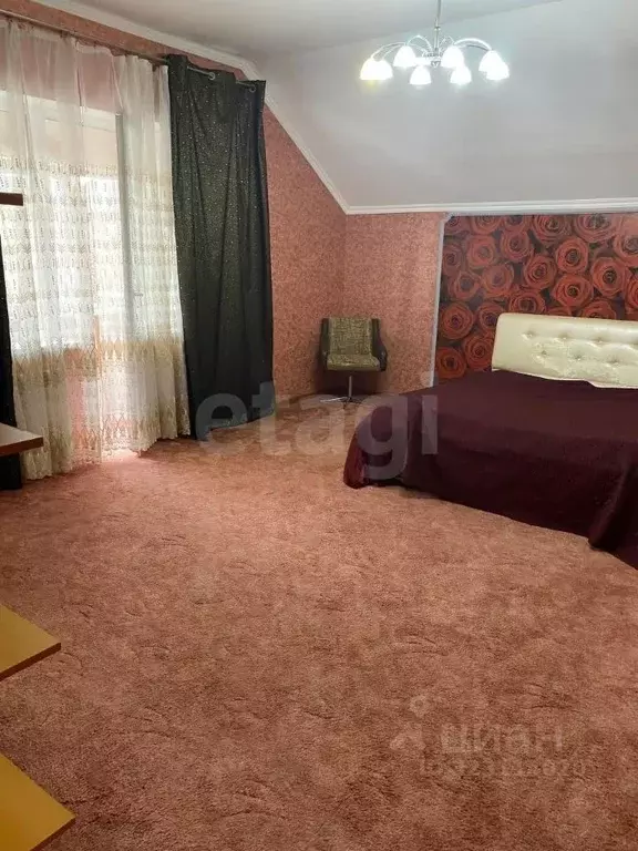 Дом в Ростовская область, Ростов-на-Дону Туманная ул. (258 м) - Фото 1