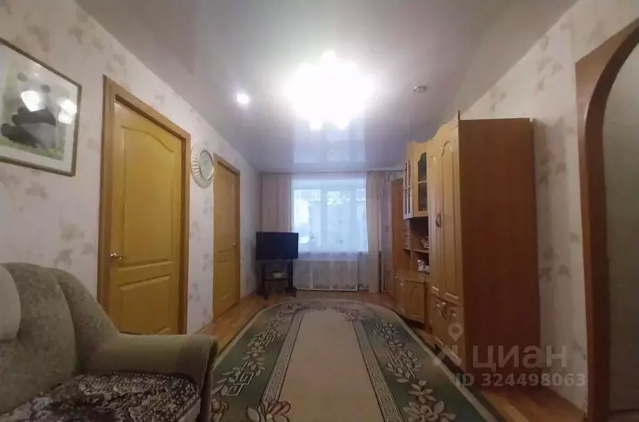 4-к кв. Пермский край, Александровск Яйва пгт, Коммунистическая ул., ... - Фото 1