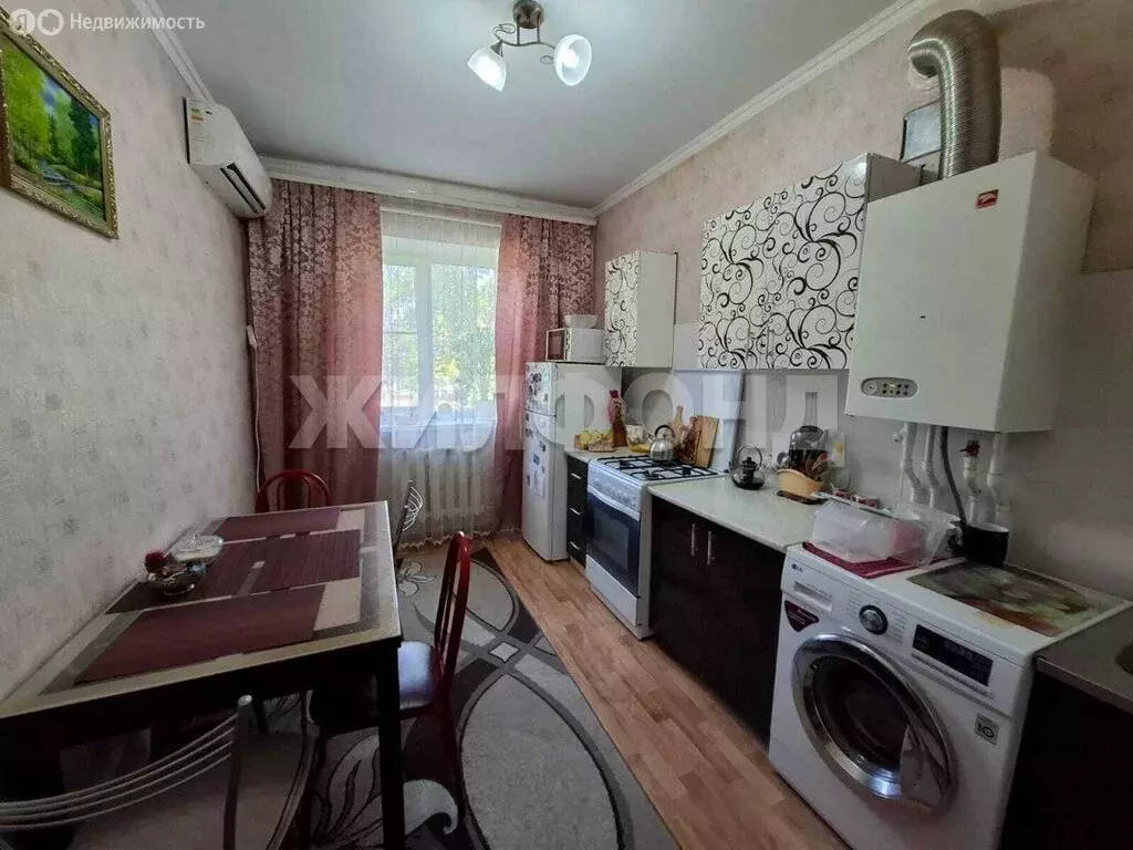 2-комнатная квартира: Георгиевск, улица Гагарина, 5 (60.5 м) - Фото 0