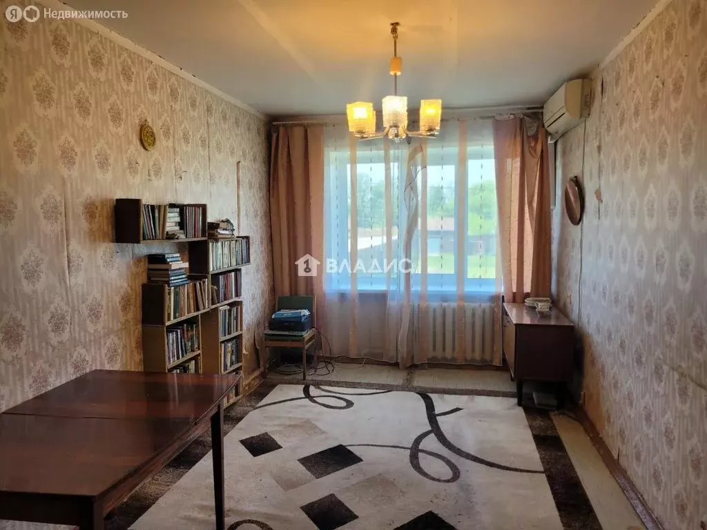 3-комнатная квартира: посёлок Павлова, 5 (58.5 м) - Фото 1