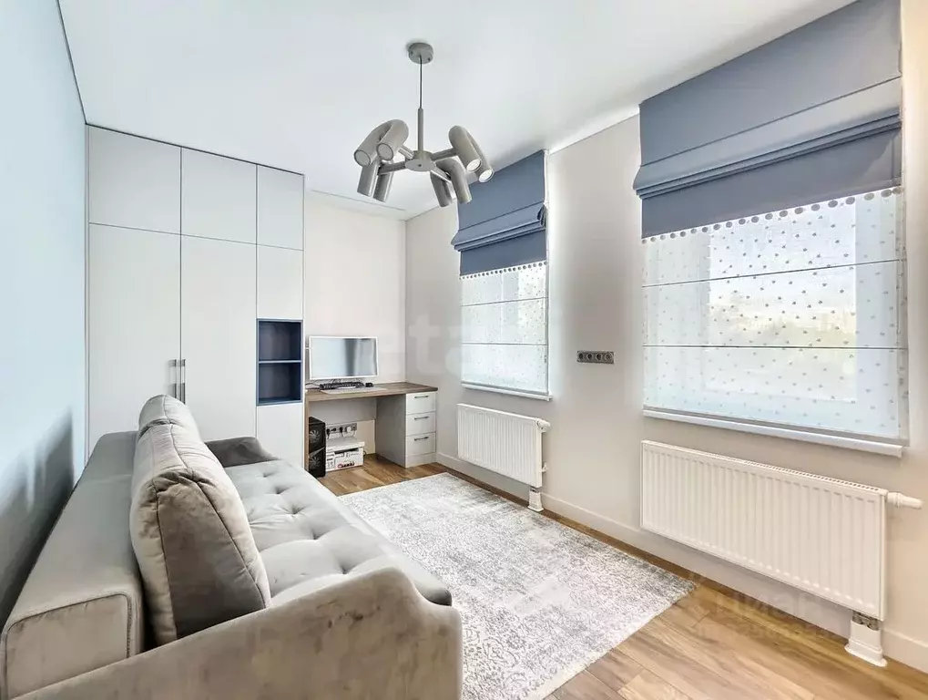 3-к кв. Тюменская область, Тюмень Новгородская ул., 3 (70.0 м) - Фото 1