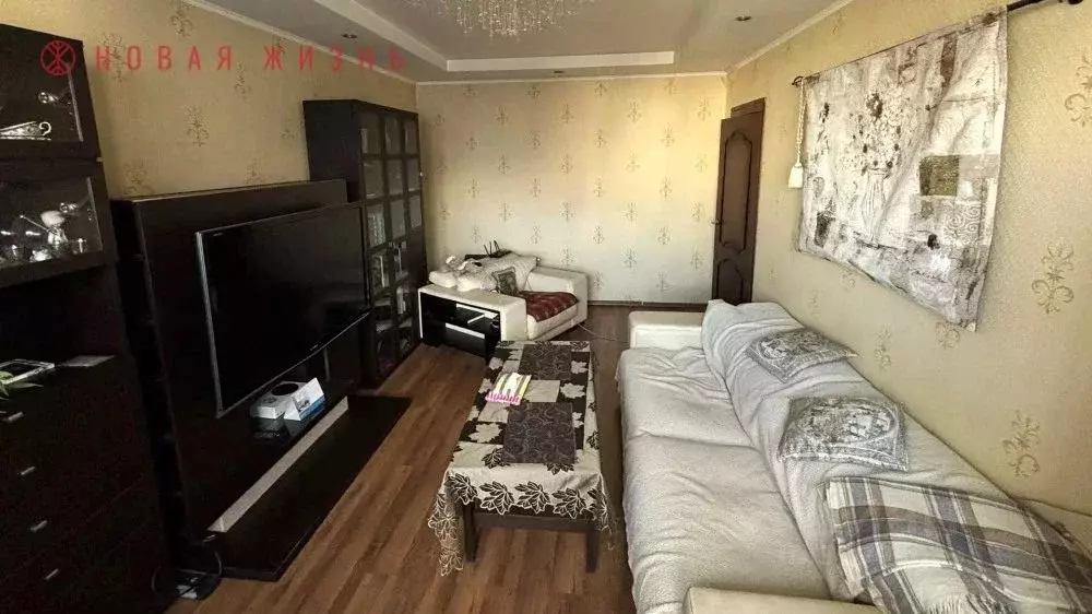 3-к кв. Самарская область, Самара ул. Урицкого, 28 (69.1 м) - Фото 1