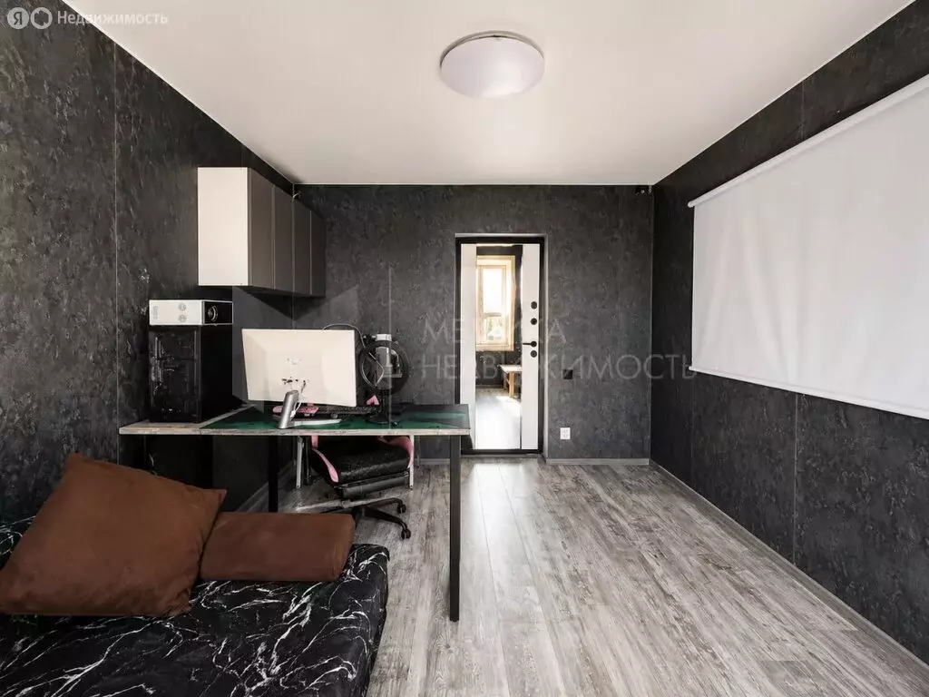 Квартира-студия: Тюмень, проезд Геологоразведчиков, 55 (14 м) - Фото 1