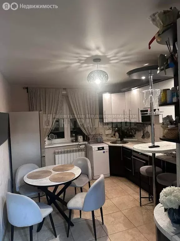 2-комнатная квартира: село Печерск, Автодорожная улица, 12 (68.5 м) - Фото 1