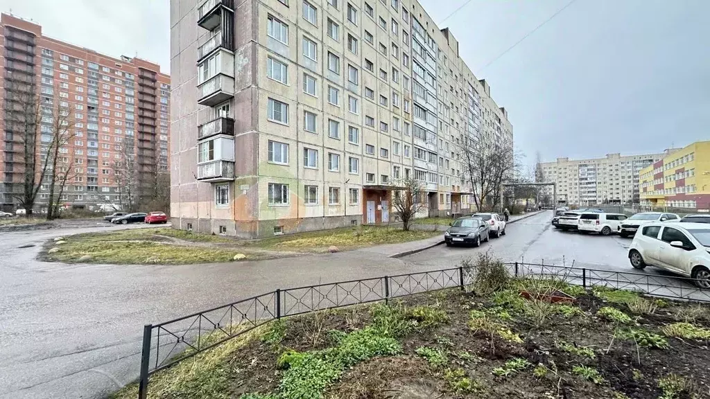 3-к кв. Санкт-Петербург пос. Металлострой, Садовая ул., 12 (57.6 м) - Фото 1