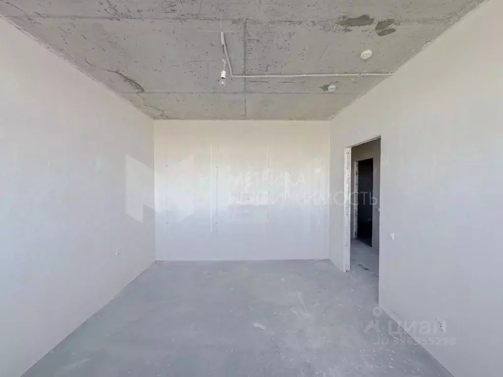 1-к кв. Тюменская область, Тюмень ул. Тимофея Чаркова, 91 (36.5 м) - Фото 1