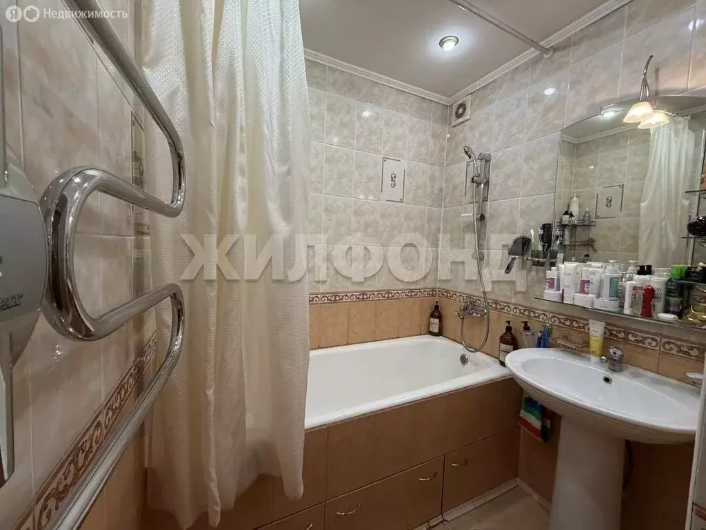 3-комнатная квартира: Абакан, улица Щетинкина, 75 (75 м) - Фото 1