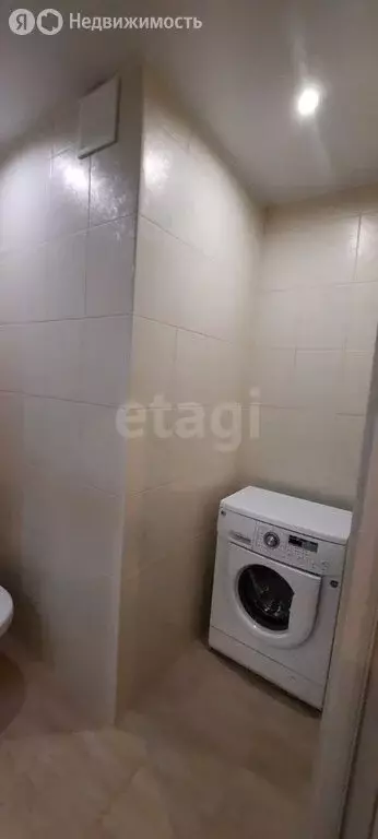 1-комнатная квартира: Тюмень, улица Федюнинского, 58 (47.3 м) - Фото 2