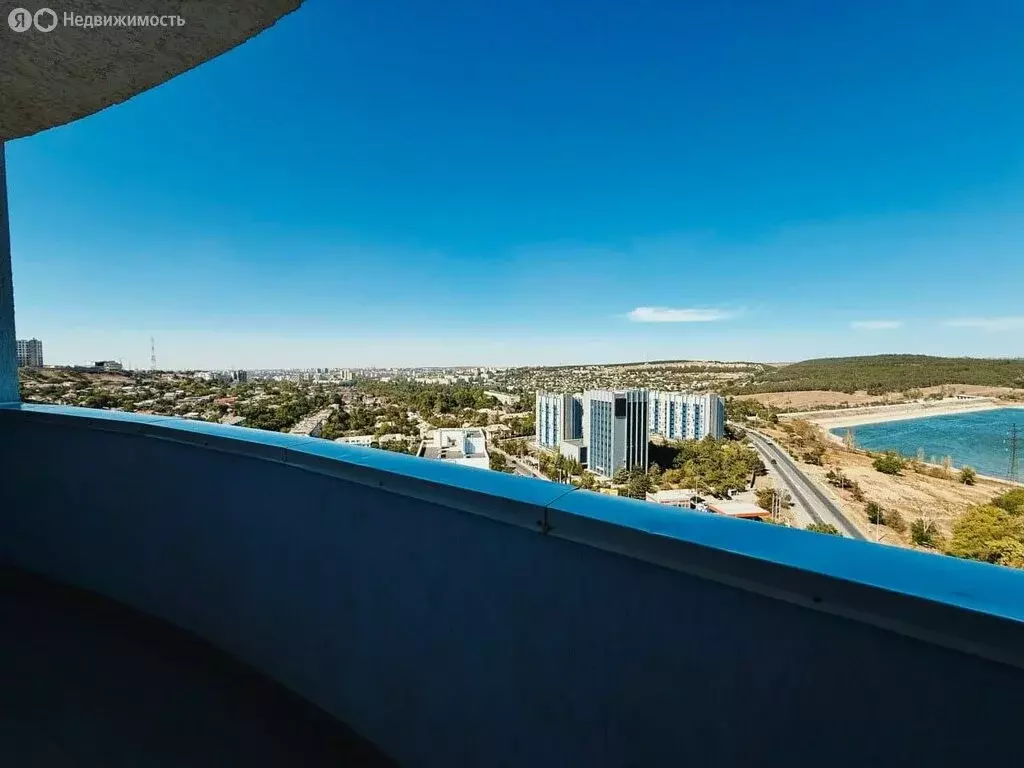 3-комнатная квартира: Симферополь, улица Беспалова, 110 (101 м) - Фото 0