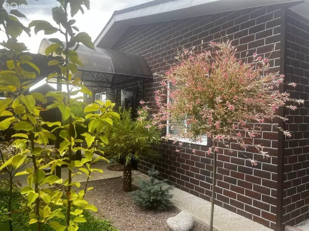 Дом в станица Ленинградская, Красная улица (100 м) - Фото 2